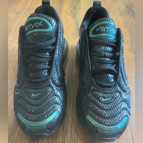 Nike Air Max 720
Throwback Future Iridescent - Picture 5 of 14